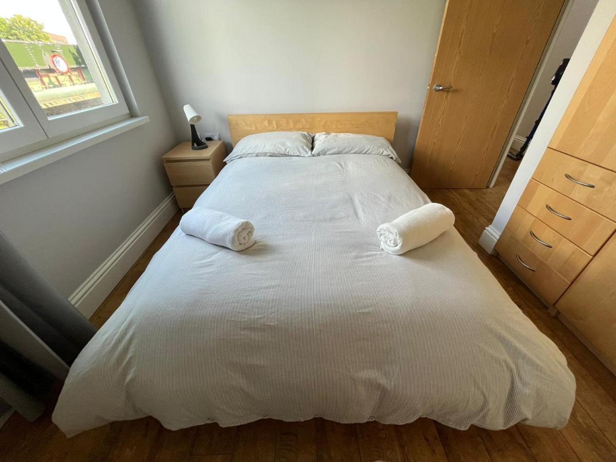 London Modern Flat Near Transports Apartment Luaran gambar